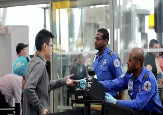 🛂 PASSE RAPIDEMENT le contrôle de SÉCURITÉ à l’AÉROPORT